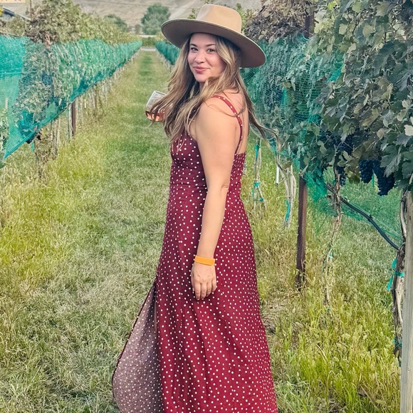 Meet your Posher, Emily - Picture 1 of 1